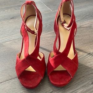 NEVER WORN MICHEAL KORS BURGUNDY HEELS